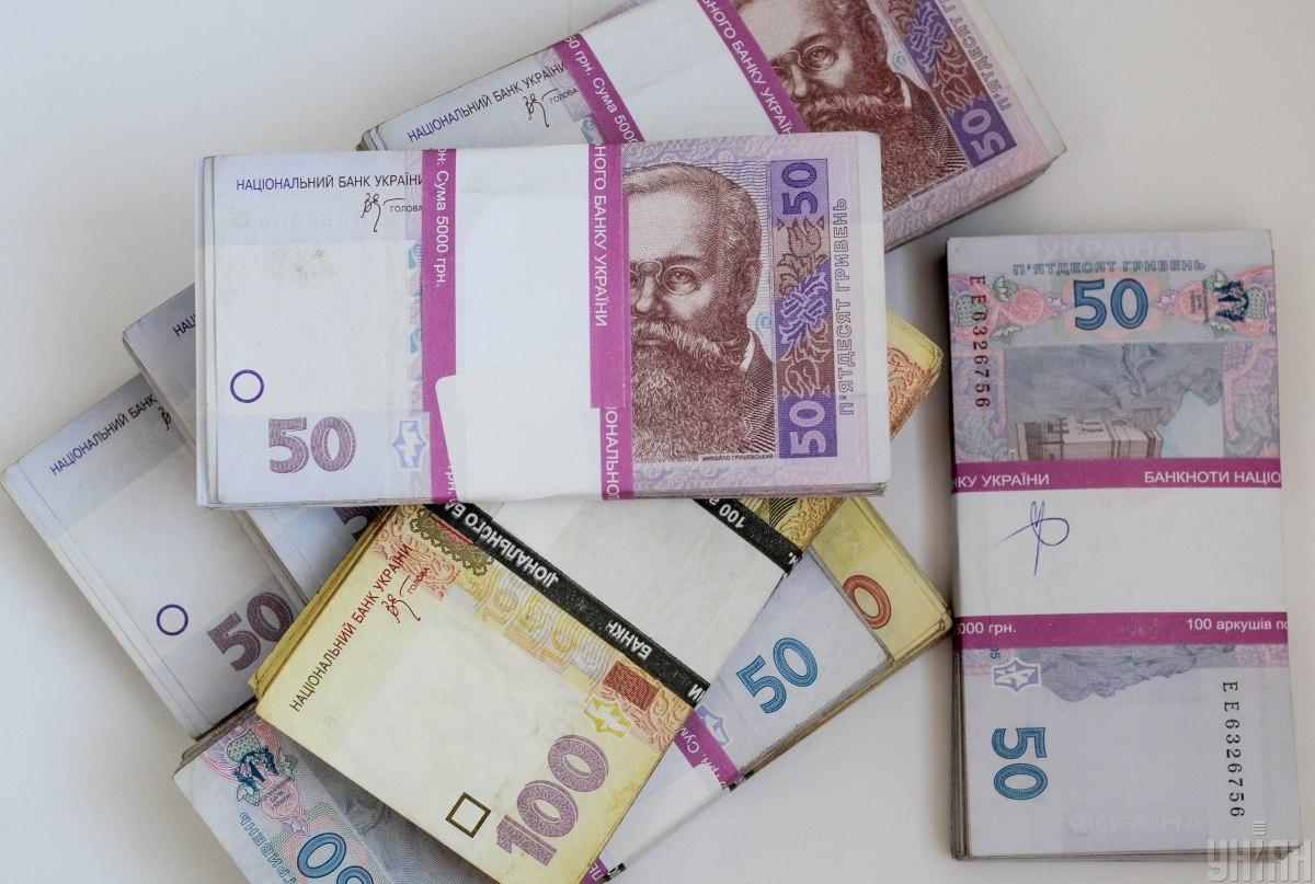 100 тисяч для безробітних: українцям розповіли, у кого більше шансів отримати гроші